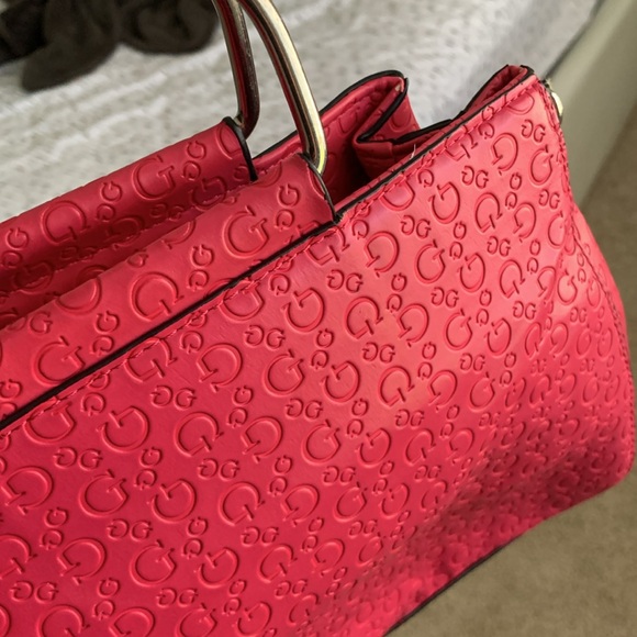 Guess? Hot Pink Logo Crossbody Purse - Picture 7 of 7